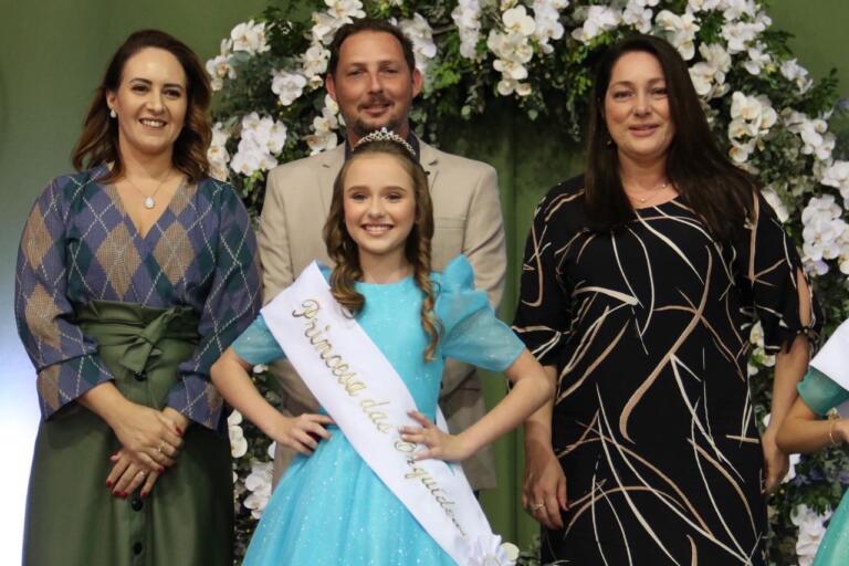 Princesa das Orquídeas 2022 é eleita durante Café Colonial de Maripá