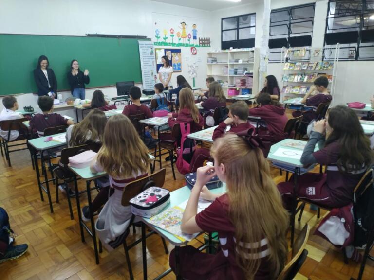 Alunos do Rui Barbosa participam do projeto “Justiça e cidadania também se aprende na escola”