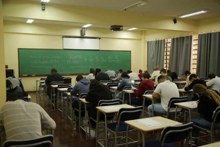 Vestibular da Unioeste registra 17% de ausência