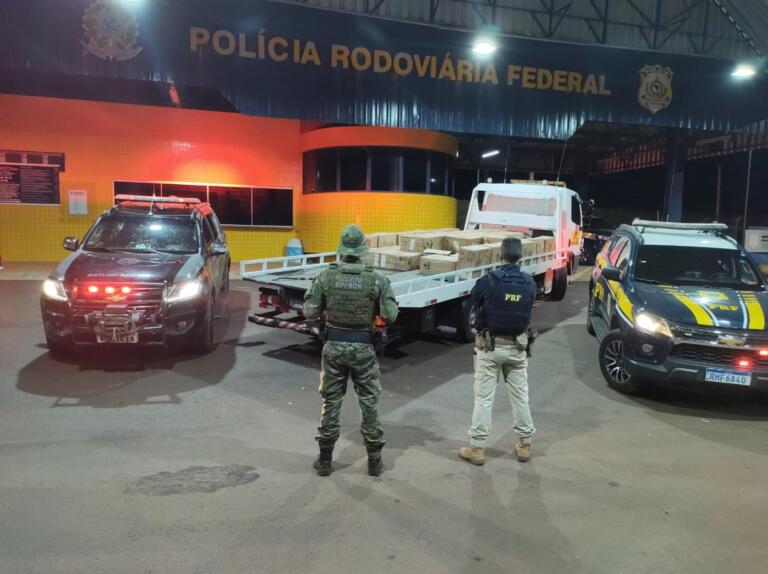 BPFron e PRF apreendem cigarros contrabandeados em Terra Roxa