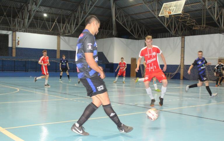 Rovinni e Espectro Norte estreiam com vitória no Campeonato Municipal de Futsal
