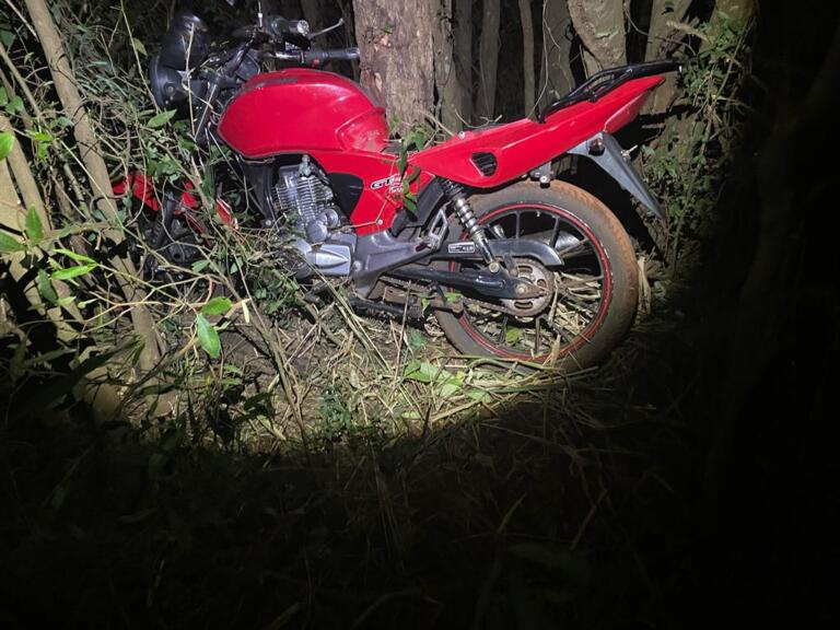 Dois jovens tentam fugir de abordagem policial e sofrem acidente em Marechal Rondon