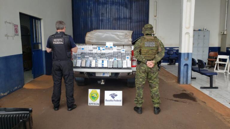 244 celulares são apreendidos em fundo falso de veículo abordado em Toledo