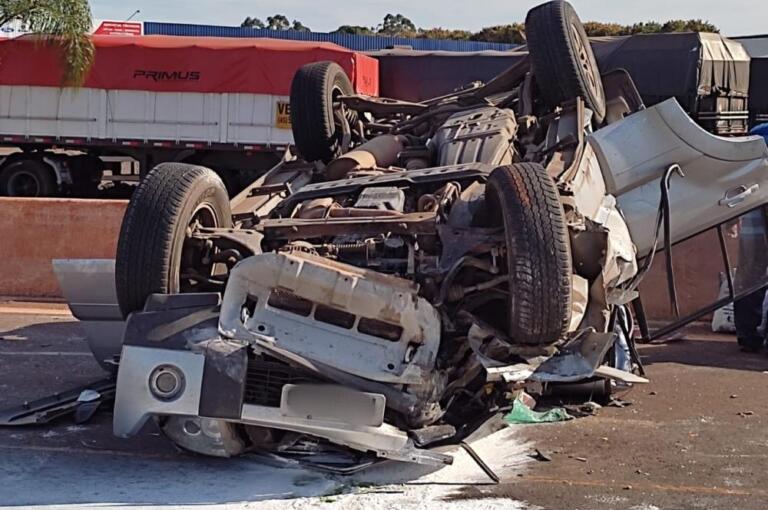 Cinco idosos ficam feridos em capotamento na BR-163 em Marechal Rondon