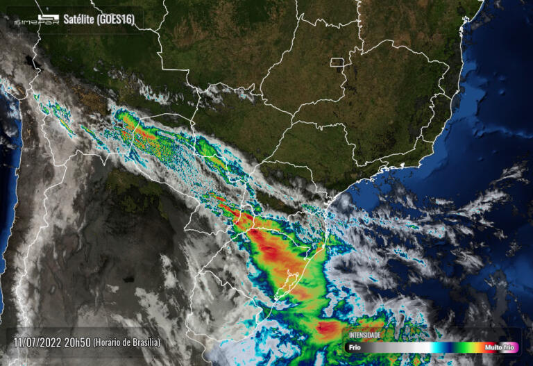 Defesa Civil emite alerta sobre risco de chuvas intensas na região Oeste