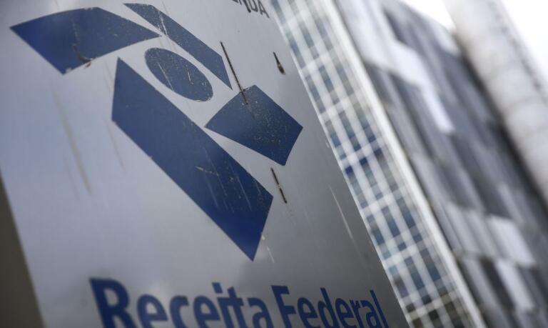 Receita abre nesta quinta-feira consulta ao lote de restituição IRPF