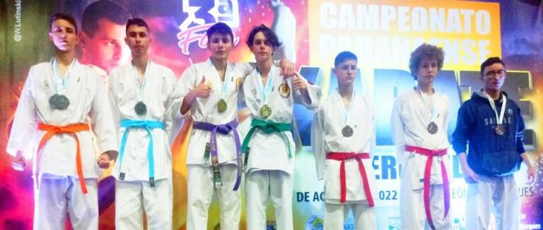 Rondonenses conquistam 28 medalhas na 3ª fase do Paranaense de Karatê Interestilos