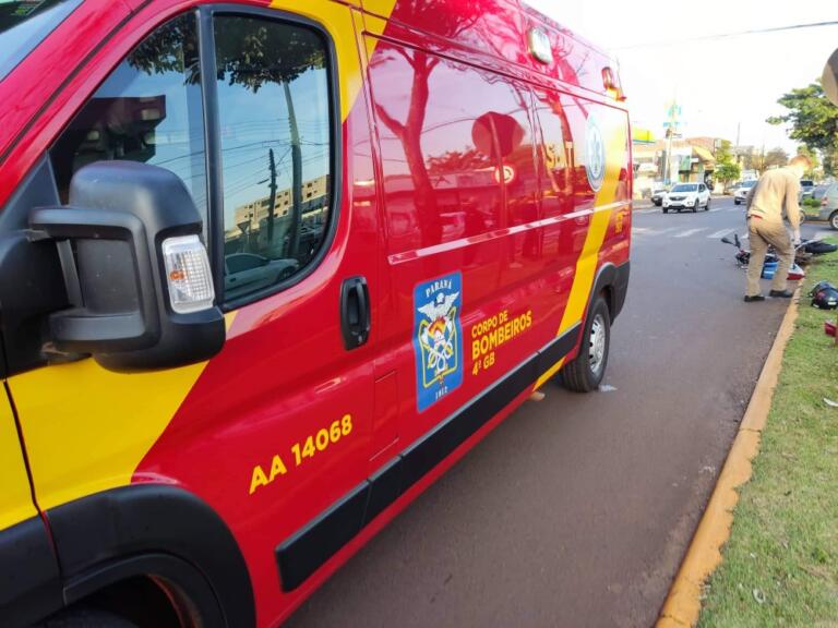 Jovem fica ferida após colisão entre moto e carro no centro de Marechal Rondon