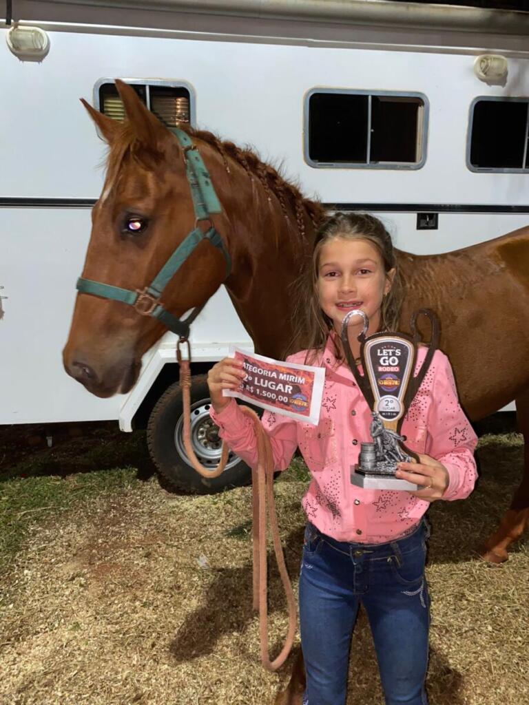 Heloísa Endres sagra-se reservada campeã do Rodeio Mirim da Expo Oeste 2022