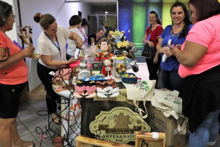 Cerca de 150 artesãos lindeiros participam de evento para estruturação regional do artesanato