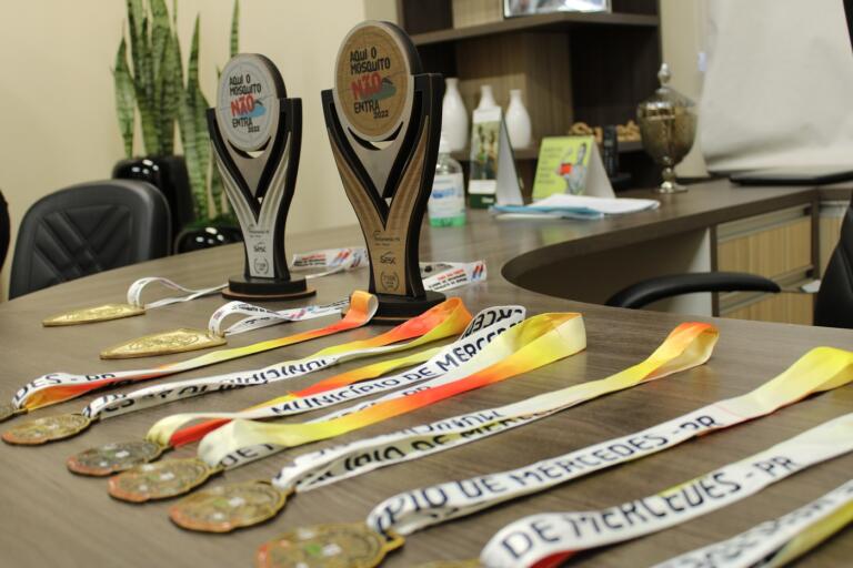 Alunos de Mercedes são premiados em campanha de combate à dengue