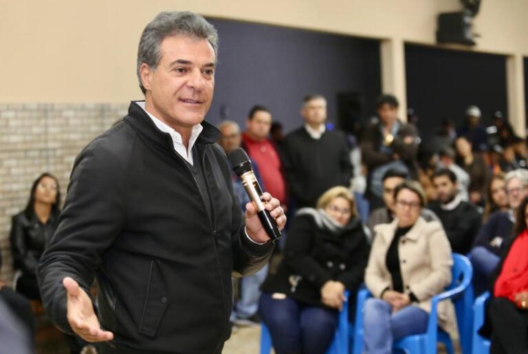 Richa se reúne com lideranças e visita Cine Teatro Ouro Verde