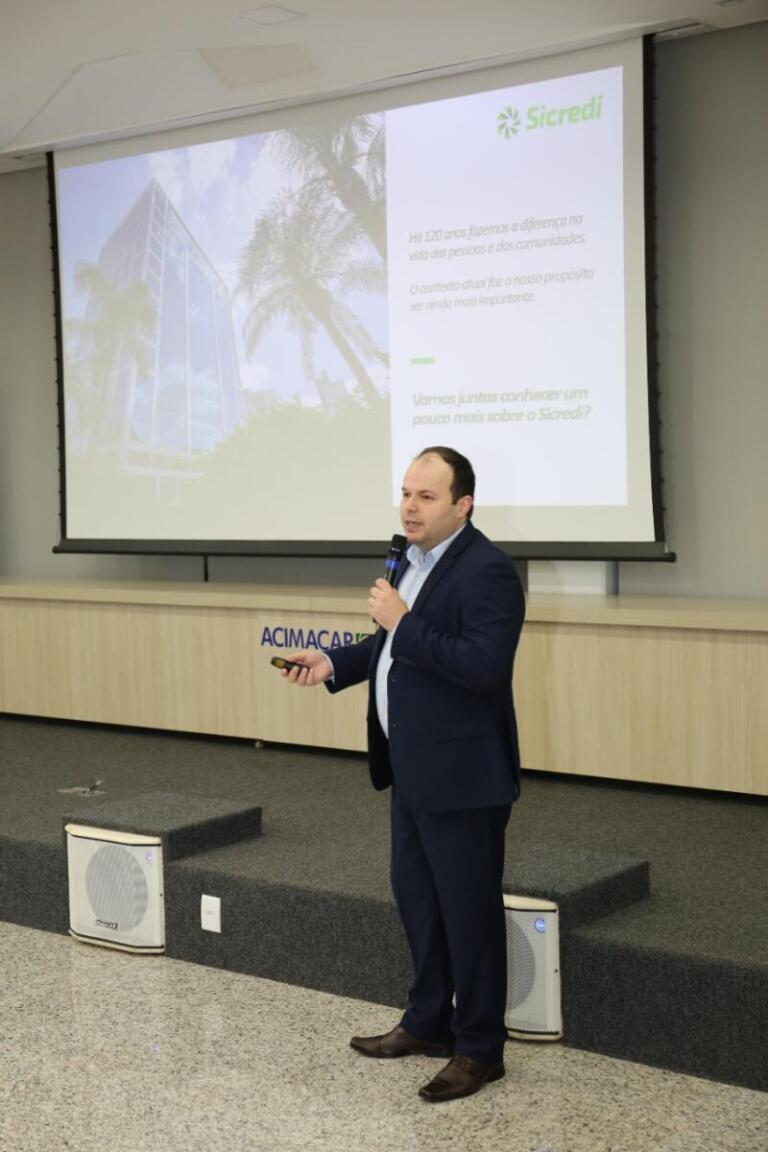 Especialista em investimentos do Sicredi ministra palestra em Marechal Rondon e Guaíra