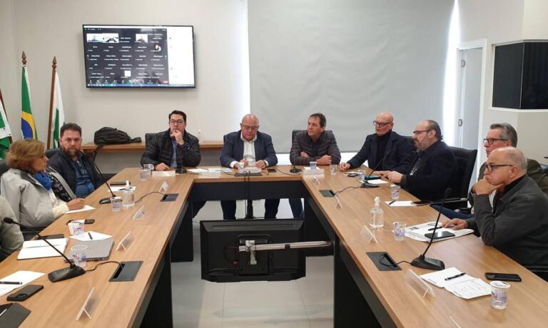 Lideranças debatem terminal da Nova Ferroeste em Foz do Iguaçu