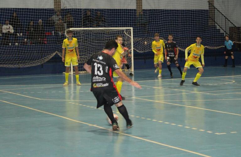 AACC Sub-17 vence no fim e reassume a ponta do Grupo C; veja o resumo do Municipal de Futsal