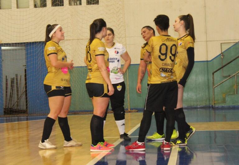 Campeonato Municipal: duelo de líderes no feminino e definição no masculino são destaques da semana