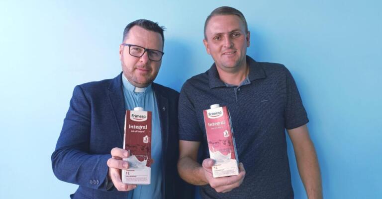 Igreja Cristo É Vida e Escoteiros Harpia fazem campanha de arrecadação de leite à Uopeccan
