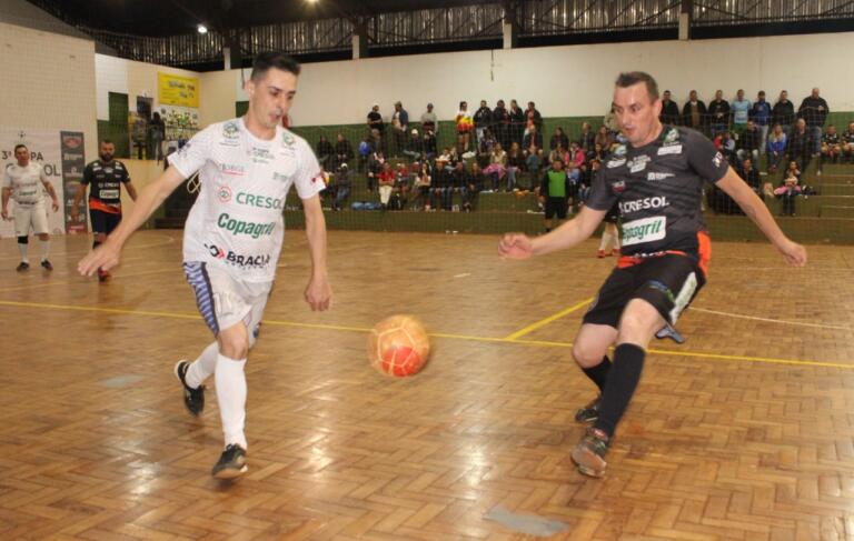 Panificadora Bom Sabor, Mercado Molinari e Alpha Consórcios HS conquistam 3ª Copa Cresol de Porto Mendes