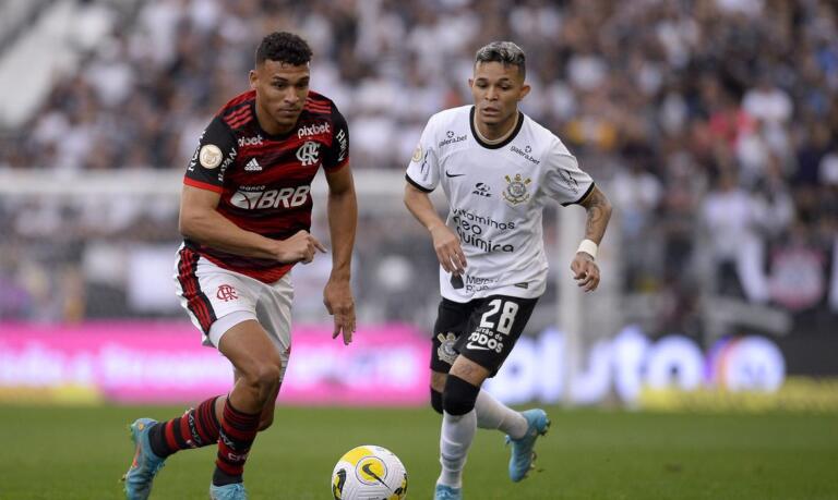 Corinthians x Flamengo abre quartas da Copa Libertadores nesta terça-feira