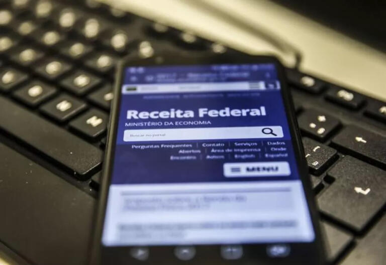 Receita Federal paga R$ 352,7 milhões em 4º lote de restituição do Imposto de Renda no Paraná