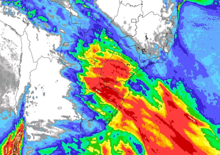 Forte frente fria e intensa massa de ar polar vão atingir o Brasil
