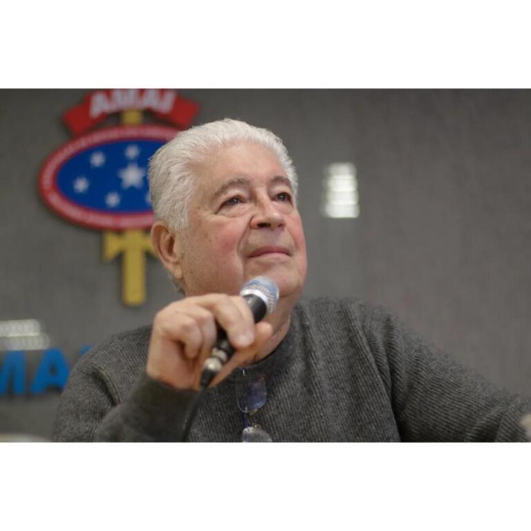 Roberto Requião diz que foi usado por Lula na campanha para presidência