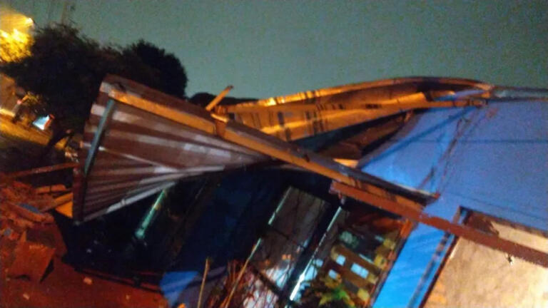 Chuvas e ventos fortes causam estragos em cidades do Oeste e Sudoeste do Paraná