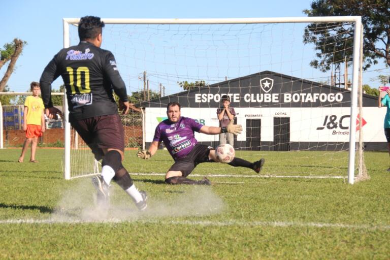 Com direito a pênaltis e muita emoção, são conhecidos os finalistas do 3º Campeonato de Futebol Sete do Botafogo/Multifestas