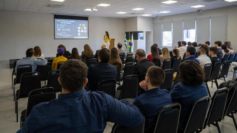 Programa Integração Universidade e Empresa capacitou 200 estudantes na região Oeste do Paraná
