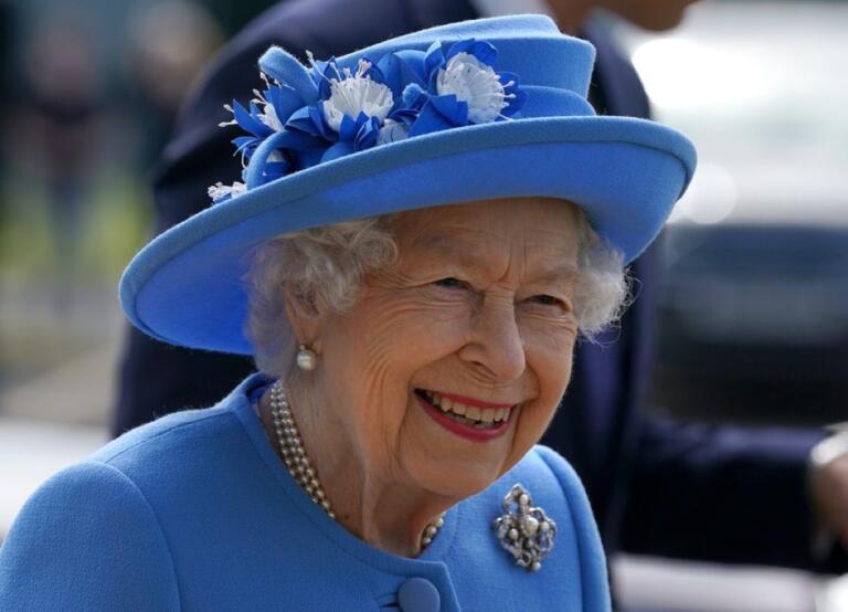 Rainha Elizabeth II é colocada sob supervisão médica; família é convocada