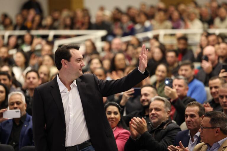 Governador Ratinho Junior é reeleito