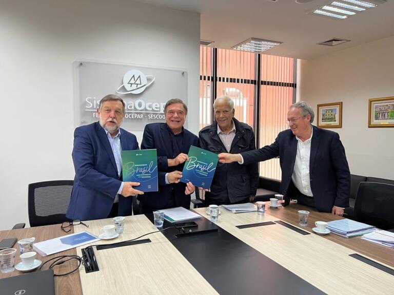 Senadores do Paraná reafirmam compromisso com cooperativas