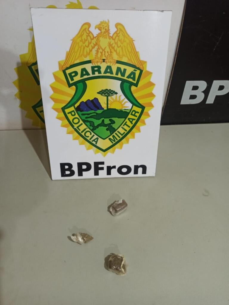 Mulher é presa após ser flagrada com 20 gramas de haxixe em Guaíra