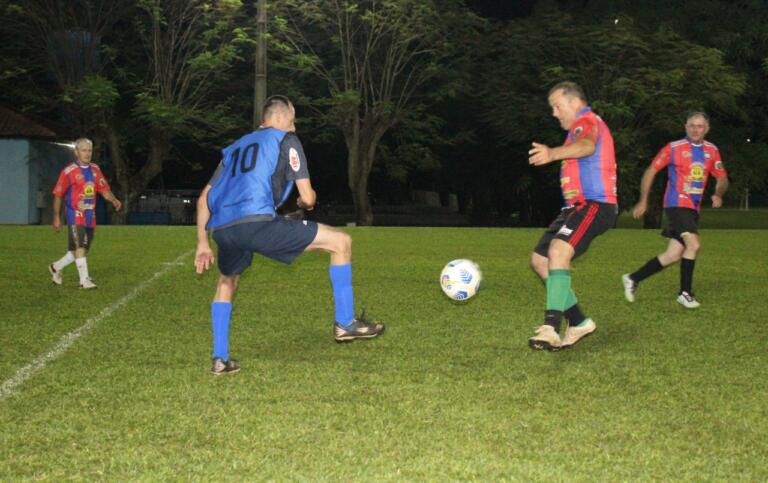 Prorrogadas inscrições ao Municipal de Futebol Suíço Veterano e Máster; conheça os times confirmados