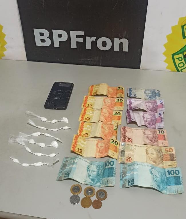 BPFron prende homem com substância análoga à cocaína