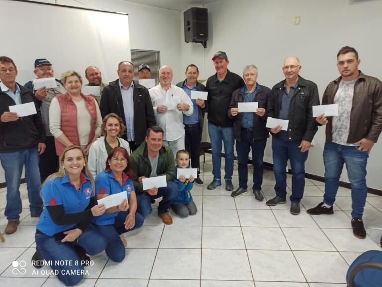 Aciquap repassa lucro da festa dos 30 anos de Quatro Pontes a associações