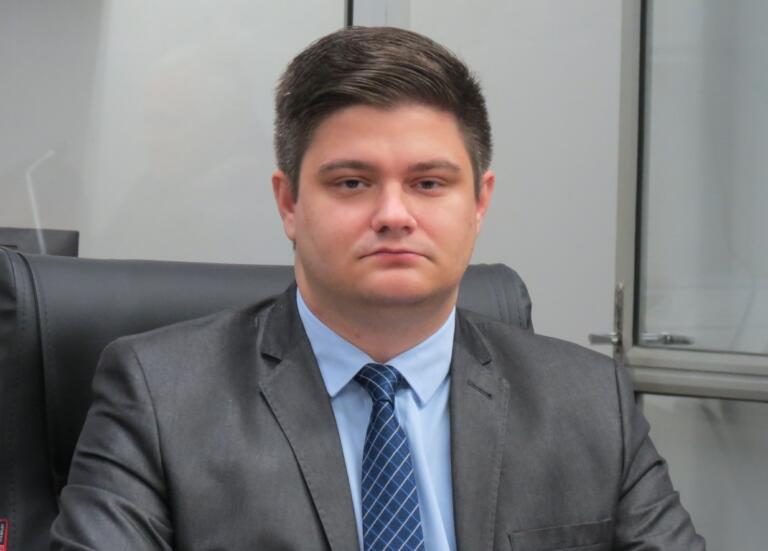 Arion solicita melhorias diversas na praça do distrito de Novo Horizonte