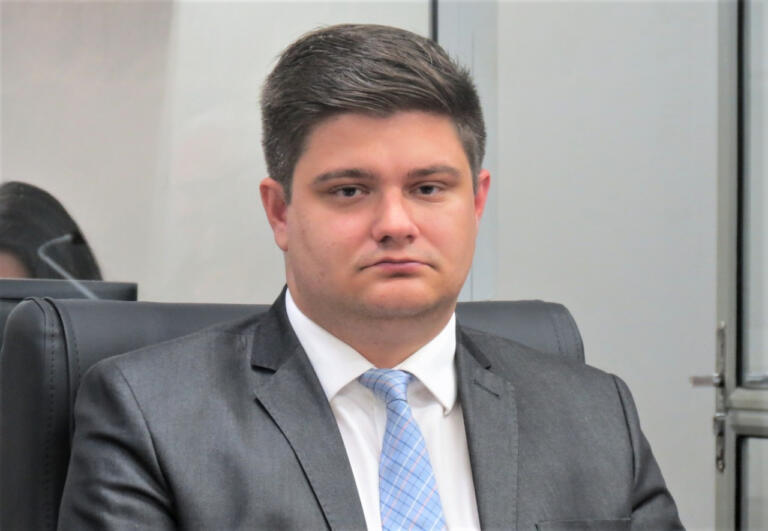 Arion cobra mais transparência em exames médicos negados pela prefeitura rondonense