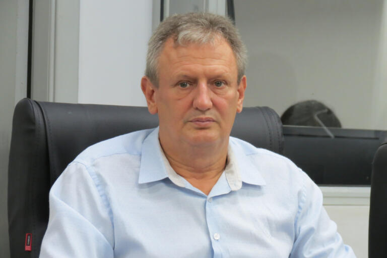 Carlinhos Silva solicita recursos estaduais para pavimentação na Linha Arara