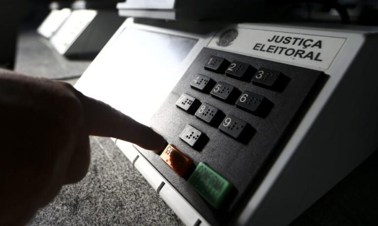 Justiça Eleitoral precisou substituir 182 urnas no Paraná