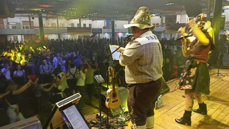 Oktoberfest prossegue hoje; confira a programação