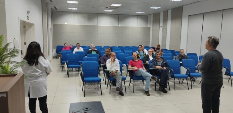 Iniciado o curso de qualidade na prestação de serviços para taxistas