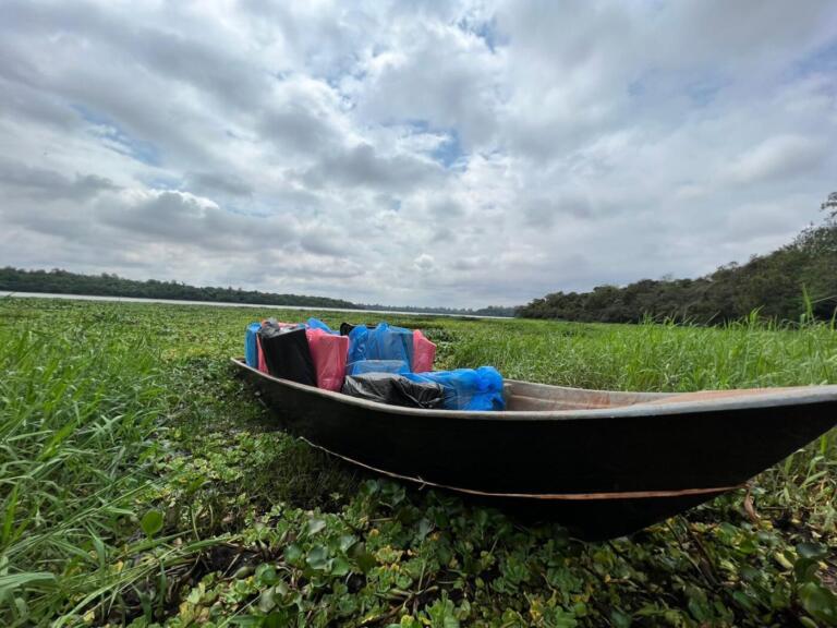 Embarcação e veículos são apreendidos em porto clandestino de Pato Bragado