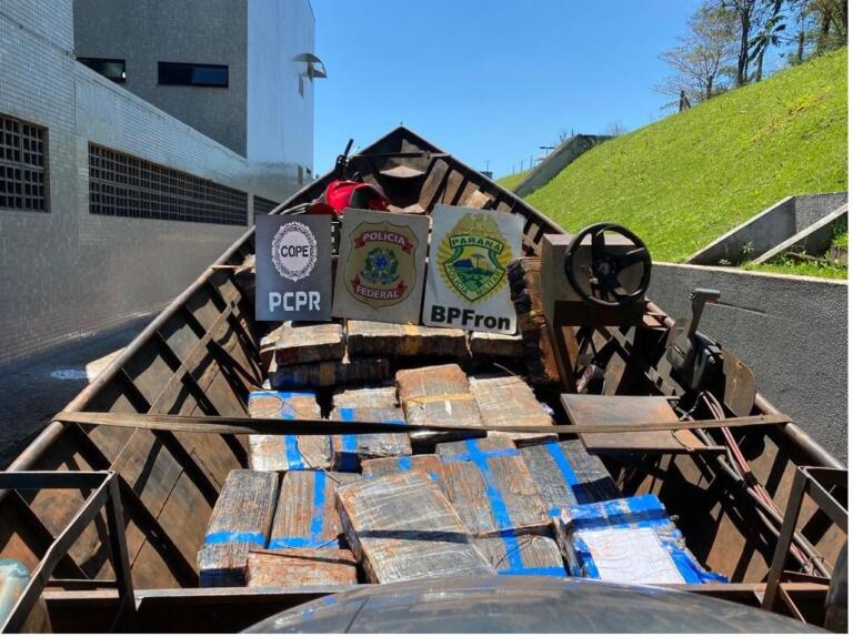 Patrulhamento aquático resulta na apreensão de 985 quilos de maconha em Santa Helena