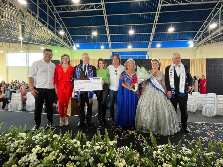 Casal de Guaíra vence 2º Miss e Mister Terceira Idade da Amop