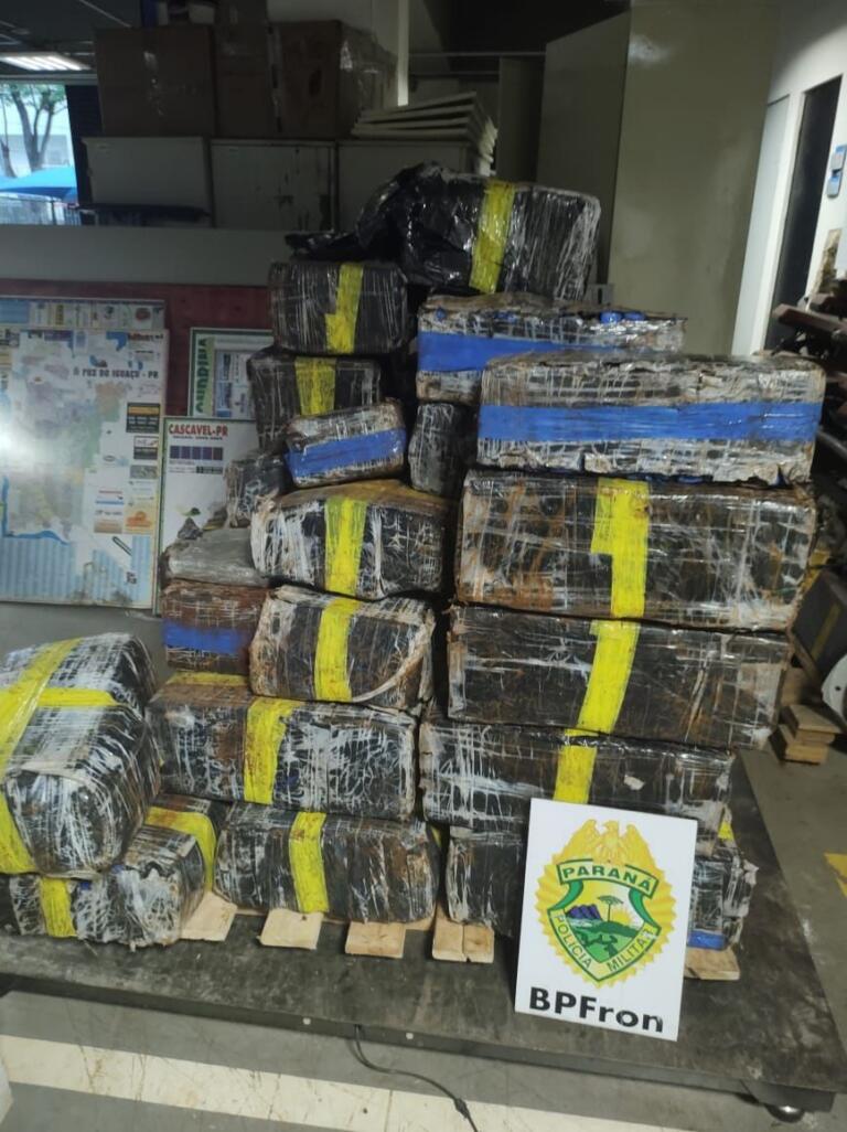 BPFron apreende veículo carregado com 628 quilos de maconha durante patrulhamento em Guaíra