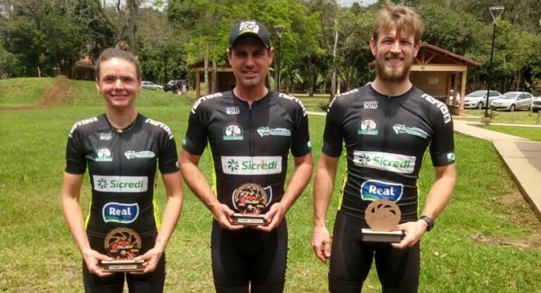 Ciclistas rondonenses são campeões em competição de mountain bike em Guaíra