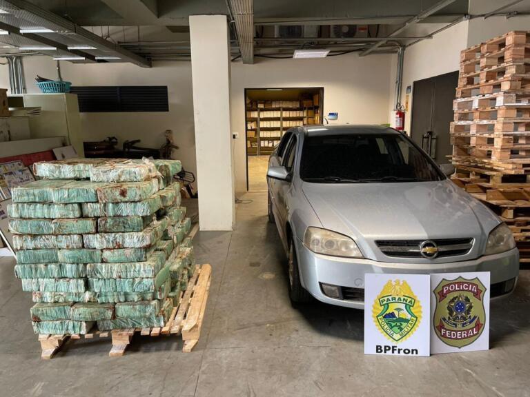 PF e BPFron apreendem quase uma tonelada de maconha em veículo em Guaíra