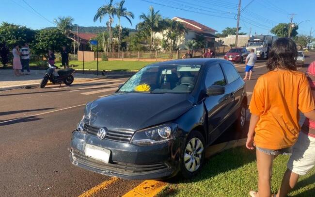 Motociclista fica ferido e é encaminhado ao hospital após acidente em Santa Helena