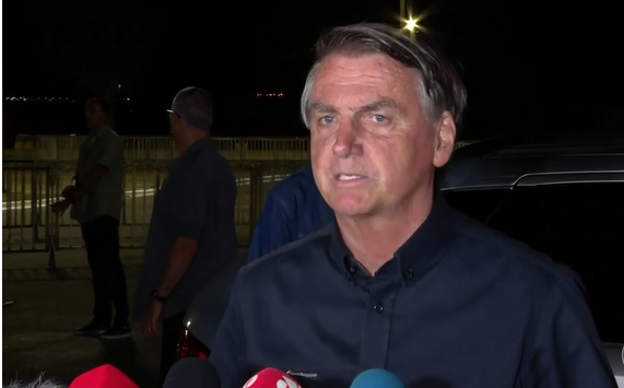 Após 1º turno, Bolsonaro cita inflação e diz ver “vontade de mudar por parte da população”